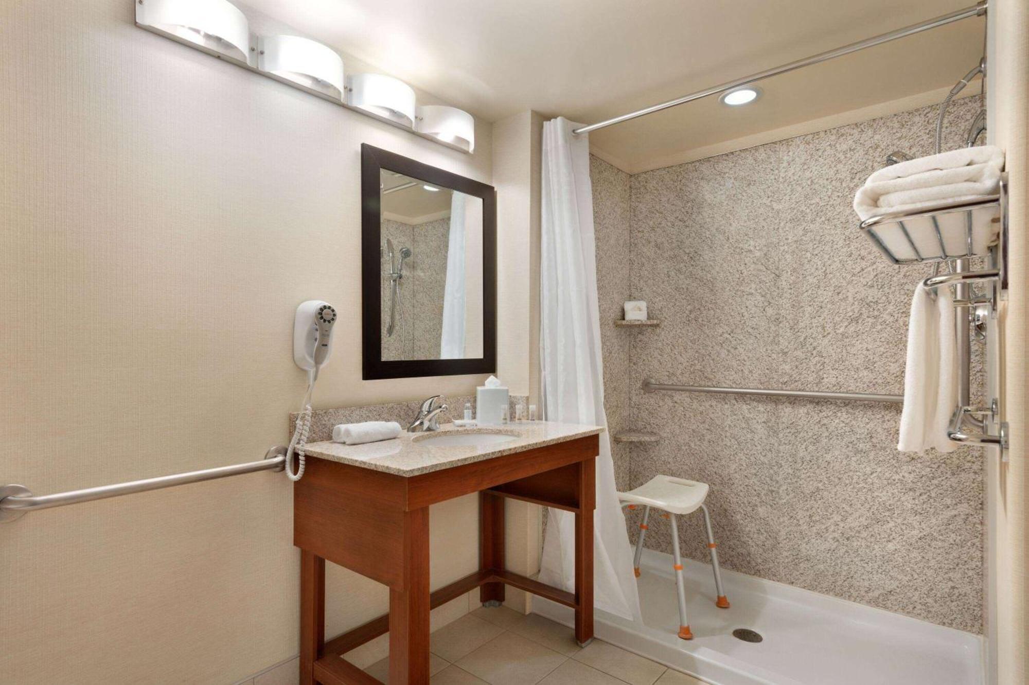 Days Inn & Suites By Wyndham Sherwood Park Edmonton Exteriör bild